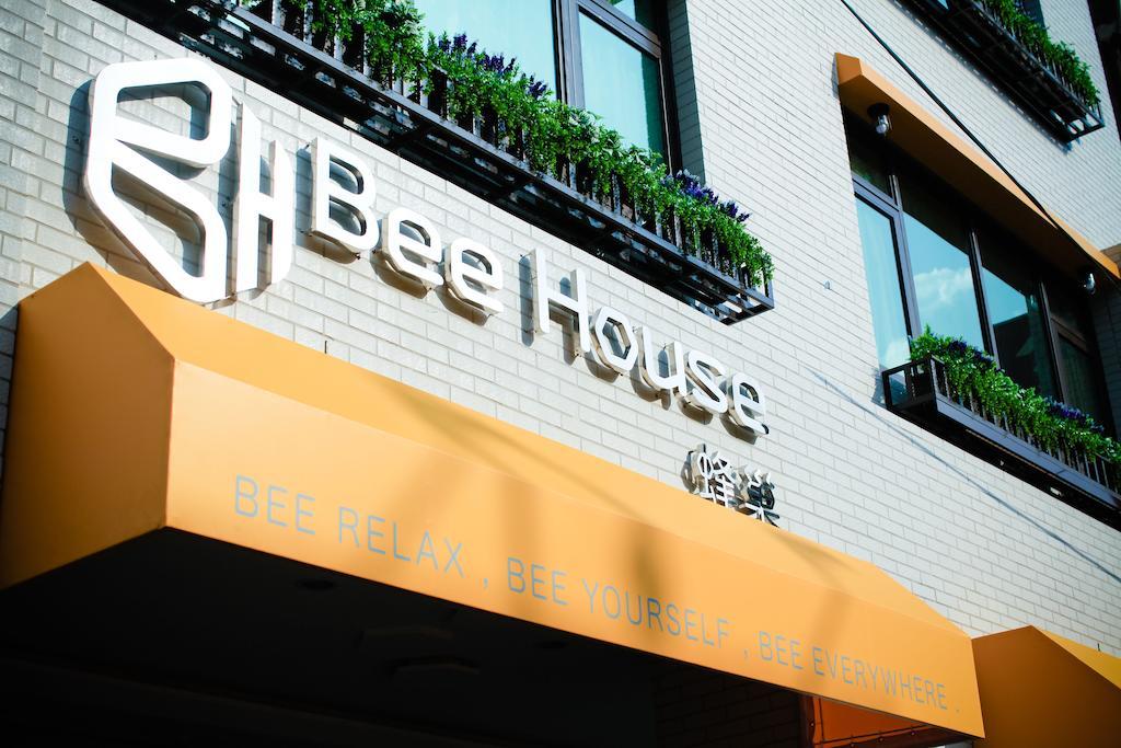 Bee House By Cosmos Creation - Taipei Main Station Hotel Bagian luar foto